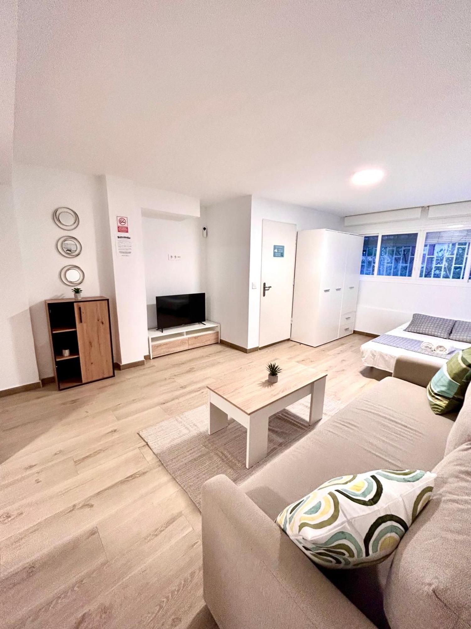 Apartamentos Ribadeo Мадрид Екстер'єр фото